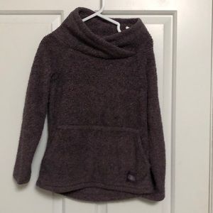 Girls O’Neill sweater.